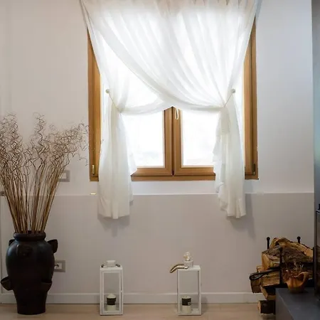 The Pine Grove Tatil Evi