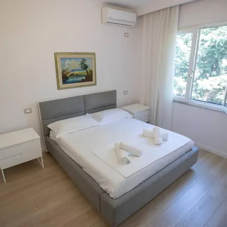 Tatil Evi The Pine Grove Golem (Tirana)