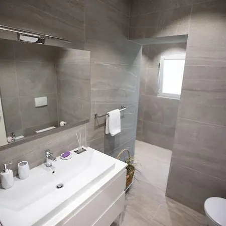 The Pine Grove Golem (Tirana)