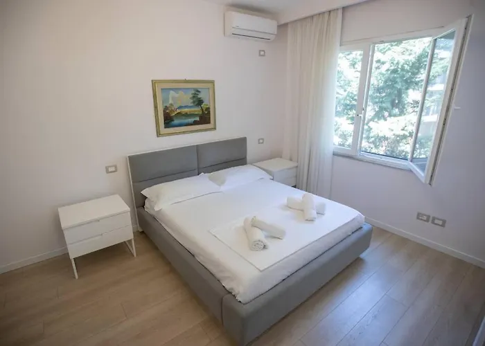 Holiday home The Pine Grove Golem (Tirana)